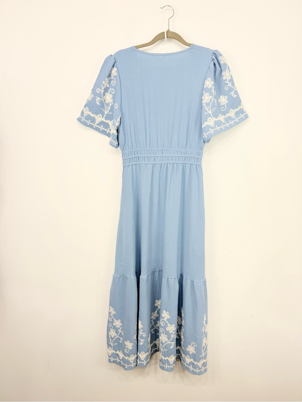 Simplee Blue White Floral Embroidery V Neck Smock Waist Short Sleeve Maxi Dress - Picture 6 of 13